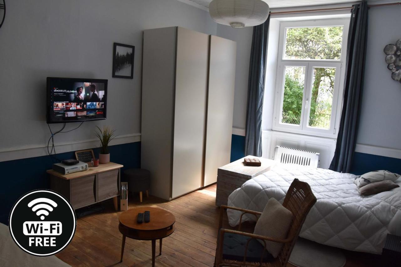 Charmant Studio Au Calme A 5 Min Du Centre Ville Saint-Claude Exteriör bild